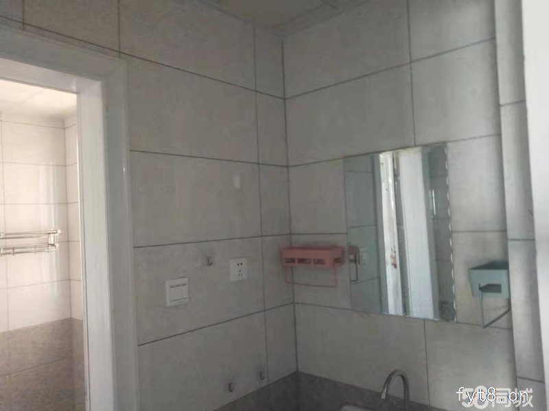 和兴家园4500一平出售!低于市场价格!有钥匙随时看房!