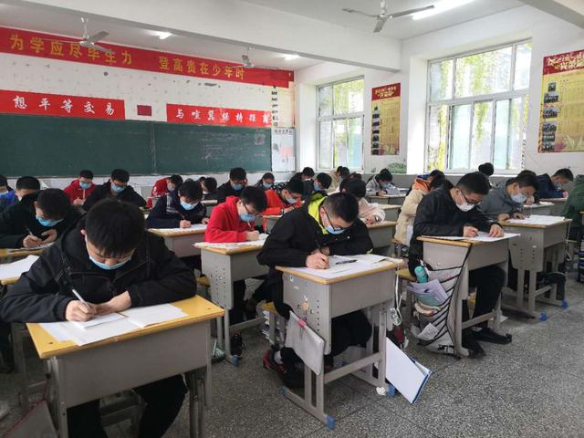 今天，开学！阜阳高三学子率先复课